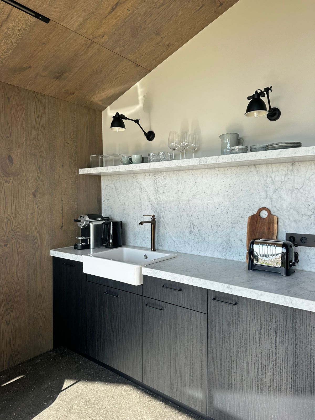 scandi kitchenette cabin lodge Iceland rentals